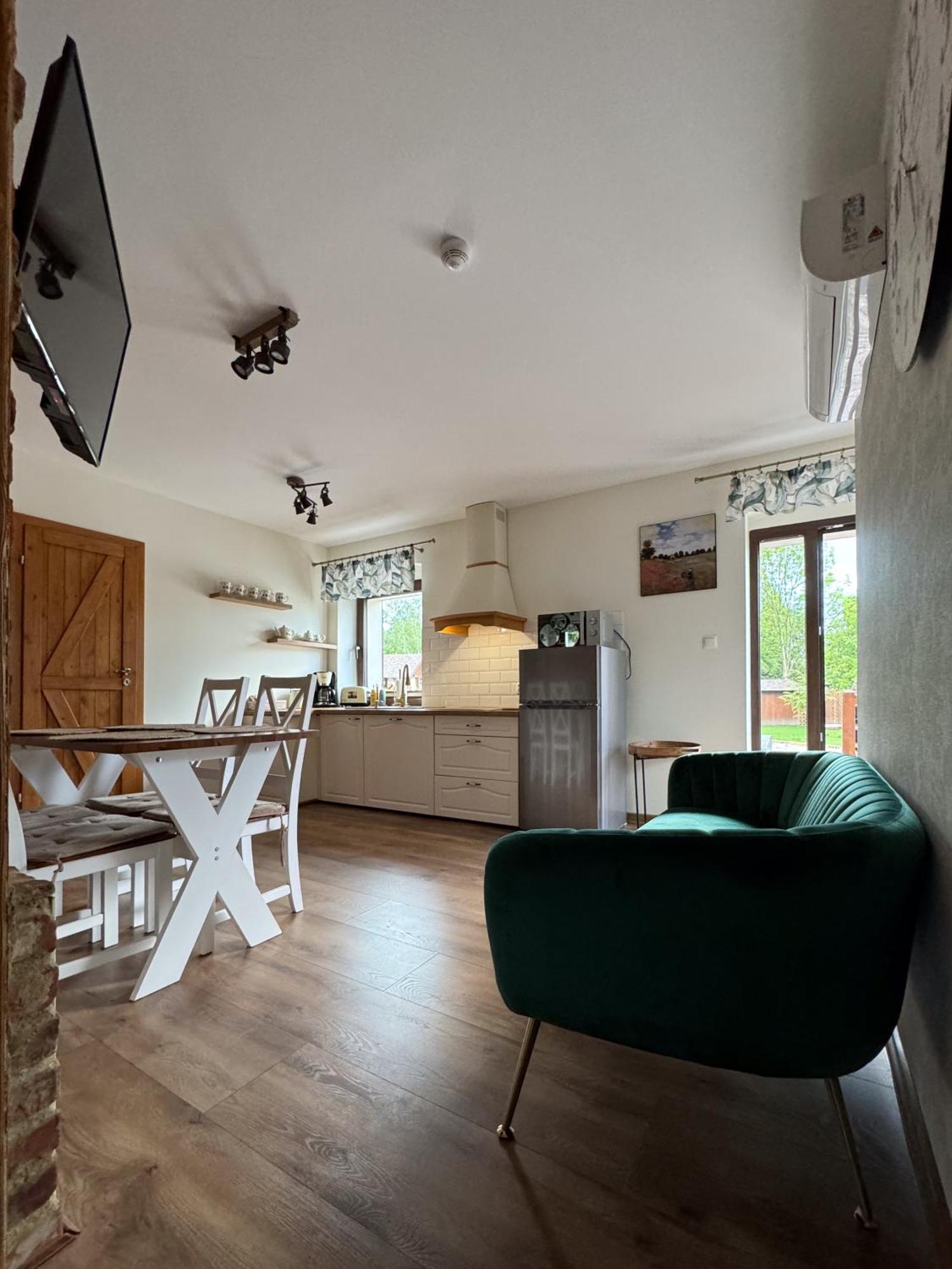 Apartamenty Komarno 46 Jacuzzi&Sauna Екстер'єр фото